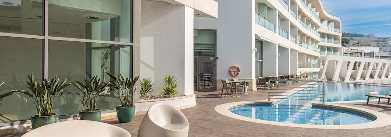 Sesimbra Oceanfront Hotel - Portugal