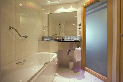 Holiday InnSpanien Golfreisen und Golfurlaub