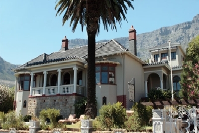 Cape Riviera Guesthouse*****