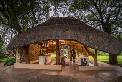 Indlovu River Lodge*****